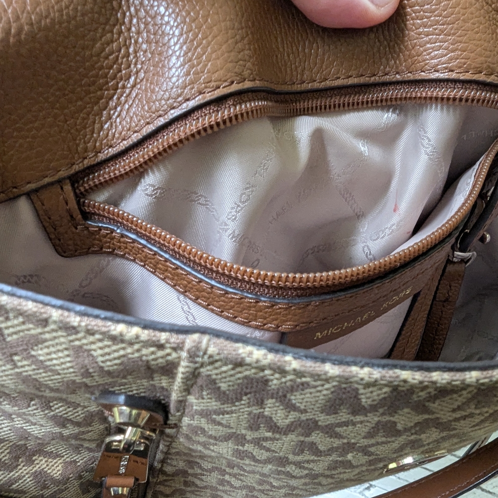 Michael Kors Brown Crossbody Bag - Picture 4 of 5
